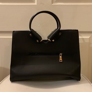 Women’s Black Purse/Handbag